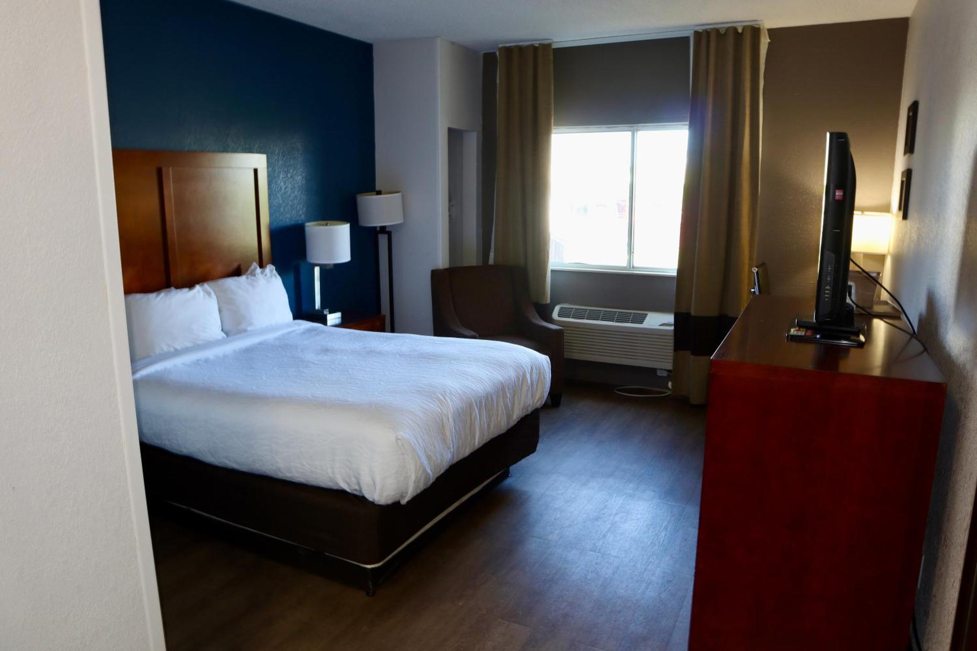 Comfort Inn & Suites Coralville - Iowa City Near Iowa River Landing Room photo